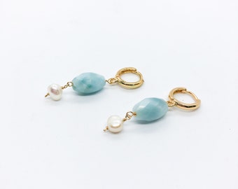 Something Blue Minimalist Bridal Earrings Blue Lace Agate Pearls Gold Huggie Hoops Classic Wedding Simple Indie Beach Boho Style