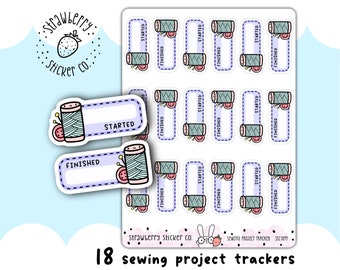 Puede incluir: Dieciocho pegatinas de seguimiento de proyectos de costura con un lindo diseño de carrete de hilo de dibujos animados. Las pegatinas son de color morado claro con las palabras "Comenzado" y "Terminado" en cada pegatina.