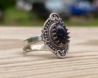 Sterling Silver Vintage-Style Blue Sunstone Gemstone Ring MIDI