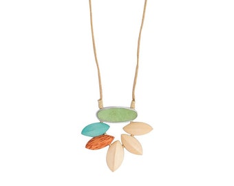 Leaf stone necklace