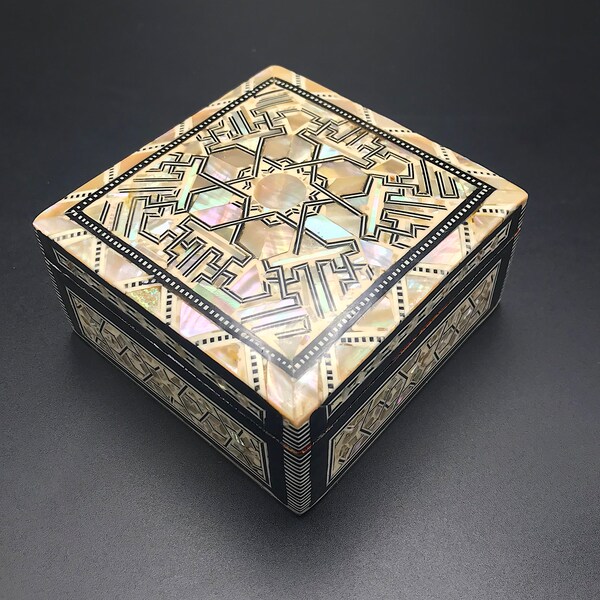 Vintage Moroccan Marquetry jewellery box, Mother-of-Pearl jewellery box, Moroccan jewellery box, jewellery box, vintage jewellery box