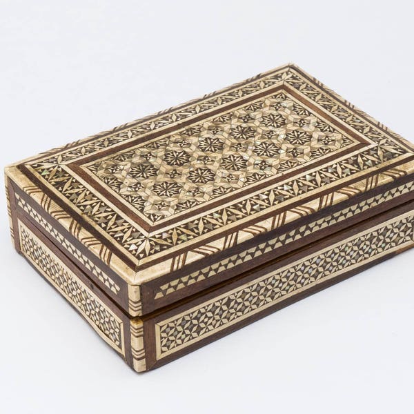 Vintage Moroccan Marquetry box, wooden Moroccan jewellery box, jewelry box, hand made Moroccan box, vintage trinket box,wooden trinket box,