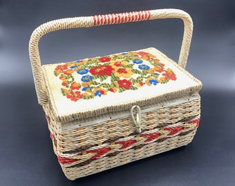 Vintage sewing basket, Midcentury sewing basket, wicker sewing basket, embroidered sewing basket, 1960's sewing basket, vintage sewing box,