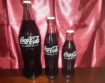 Seltene Vintage Coca-Cola Flaschen. Ungeöffnet. Abgefüllt 1971 nach Originalrezept.