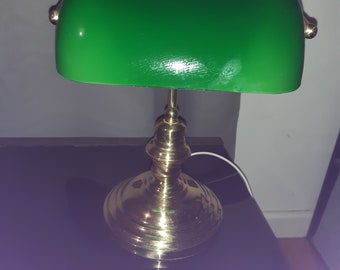 Emerald Green bankers lamp. Brass and glass. Tested by an electrician.