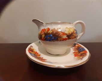 Burslem England gravy boat and underplate 1940's midwinter