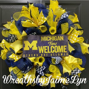 Michigan Wreath, College football Michigan wreath