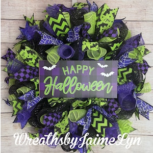 Halloween Bat Wreath: Black Deco Mesh, Happy Halloween Sign