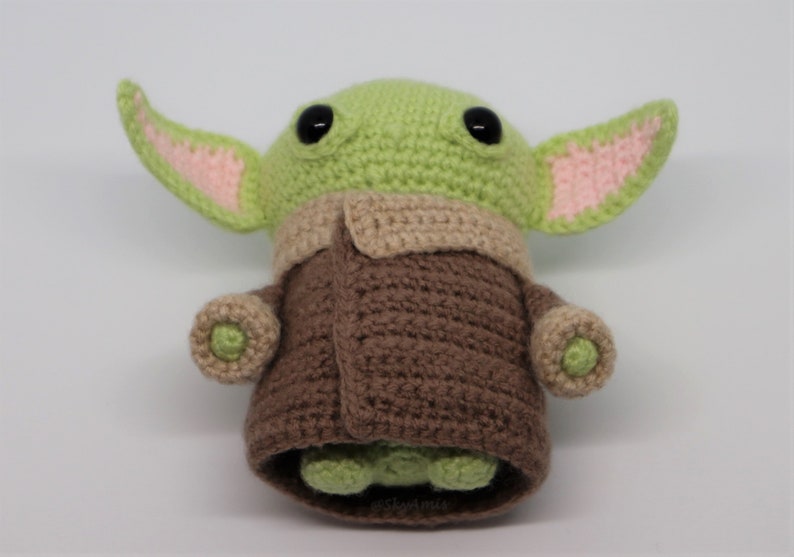 Baby Alien PDF Crochet Pattern, The Child Amigurumi image 4