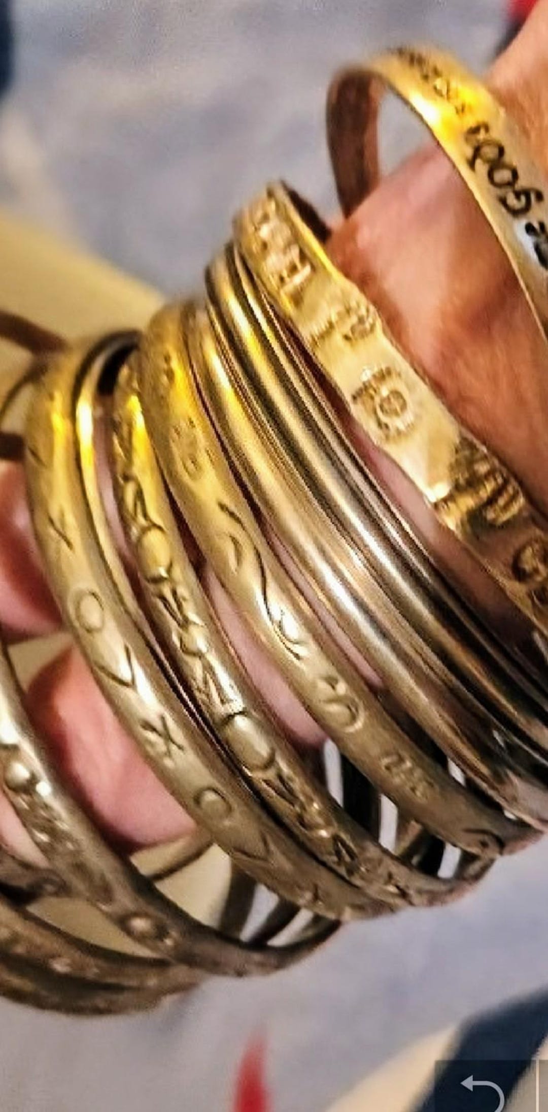 ハンドメイドのヴィンテージスターリングシルバーバングル、メキシカン