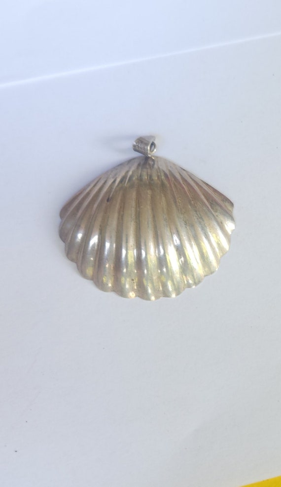 Large Taxco Sterling Silver Shell Pendant Necklace