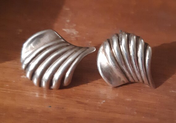 Estate Vintage Solid Sterling Silver Shell Earrin… - image 2