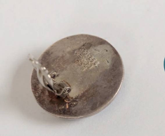 Clip-On Earrings Round Button Antique Vintage Sterling Silver Clip-On Earrings Round Button Antique Vintage Sterling Silver