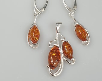 Conjunto de plata 925 color miel y ámbar, pendientes y colgante bálticos, joyería moderna natural.