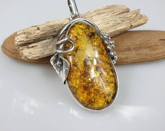 Colgante de ámbar báltico verde: Joyería de hoja de plata de ley, regalo para mamá.
