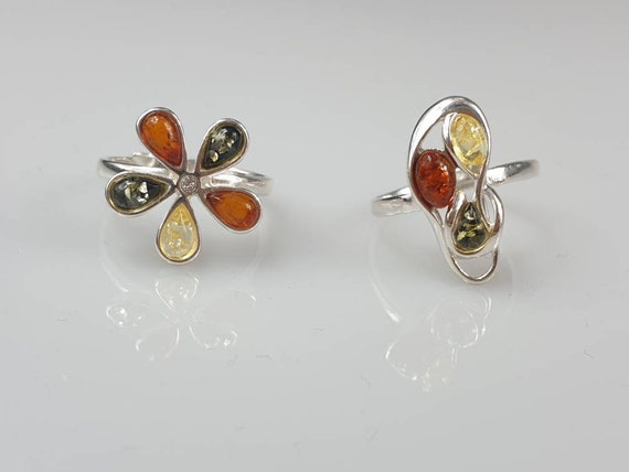 Amber ring. Sterling silver 925. Adjustable size. Multi colour Amber ring. Small amber ring, silver jewelry. adjustable amber ring