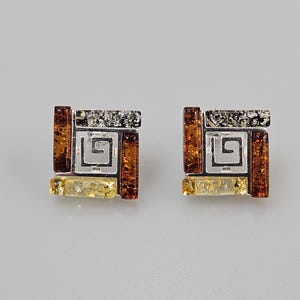 Amber earrings, sterling silver 925 earrings, Stud in Amber earrings. big Amber earrings. Amber and Silver. Bernstein Ohrringe. gold studs