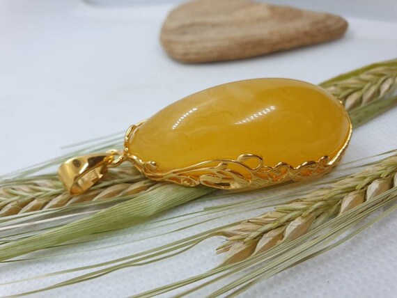 Amber pendant. Gold pendant. Certificated Baltic Amber. Handmade jewelry. Natural stone. Summer fashion jewelry. Big amber pendant. Silver
