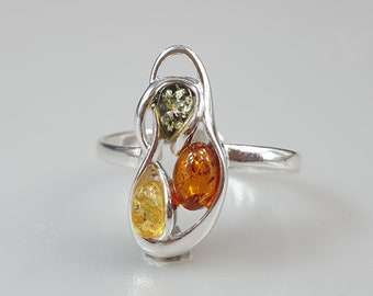 Small Amber ring, sterling silver ring, natural Baltic amber, jewelry, adjustaible resizeaible rings. Rings. Green Amber Ring. Crystal ring