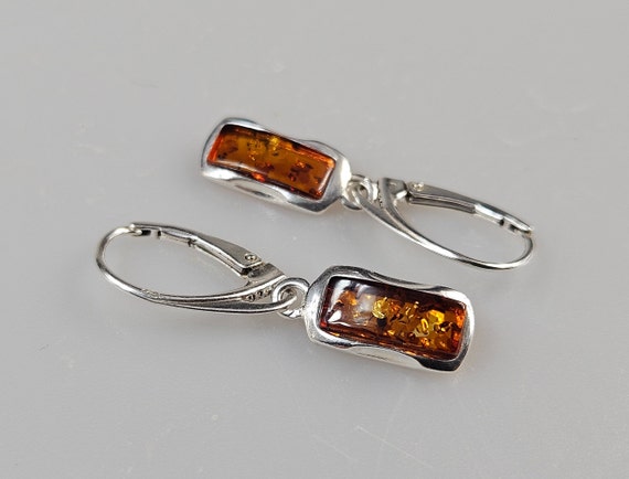 Orecchini in ambra baltica: ovali color cognac, pendenti con chiusura a leva in argento sterling - Italia
