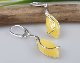 White Amber earrings. Sterling silver earrings 925. Butterscotch Amber earrings. Silver set. Pendant and earrings set. Elegant Earring