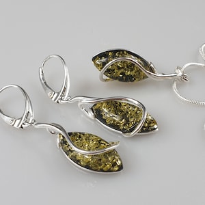 Bernstein SET  ohrringe Bernsteinkette Anhanger, silber ohrringe. tropfenform ohrringe , clasic style ohrringe , Grun Bernstein ohrringe
