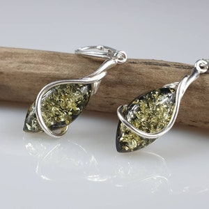 Green Amber earrings. Sterling silver earrings 925. Amber earrings. Amber silver set. Pendant and earrings set. Elegant minimalistic Earring