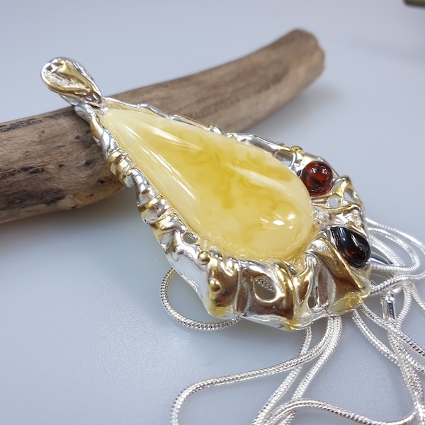 White Amber Pendant Gold Plated Pendant Weiss Bernstein Anhanger Large Butterscotch Amber Pendant Milky White Amber Halskette