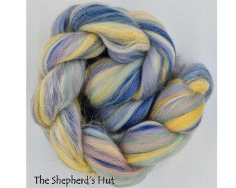 Merino Blended Top 'Beach' 100 g braid for spinning and felting.