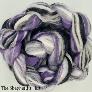 Merino/ Trilobal Nylon &#39;Pigeon&#39; Blended Top 100 g braid for spinning and felting.