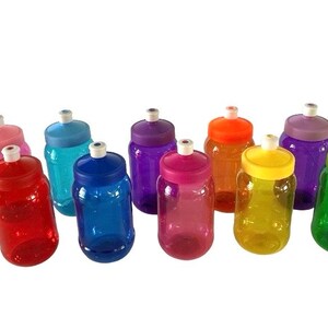 Set of Reusable Plastic Water Cups Push Cap 16 Ozs. Sport Bottle ...
