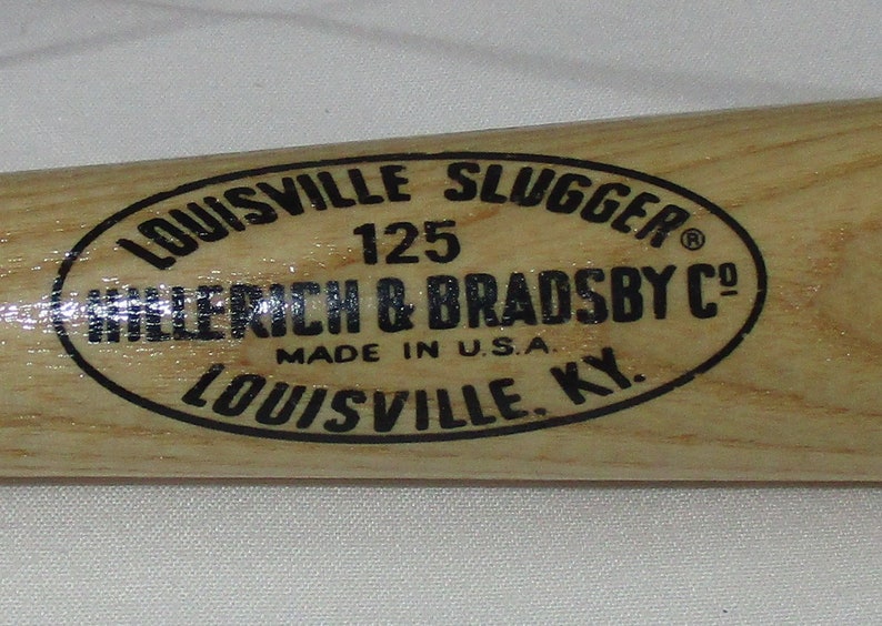 Mini Bat in Excellent Condition Ted Williams Edition 16 Long Louisville Slugger Signature Series