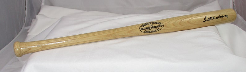 Mini Bat in Excellent Condition Ted Williams Edition 16 Long Louisville Slugger Signature Series