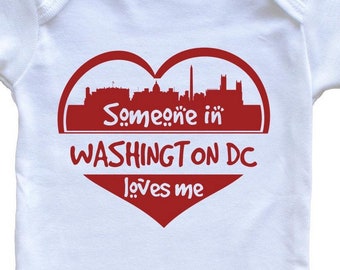 Someone in Washington DC Loves Me Washington DC Skyline Heart   Baby Bodysuit
