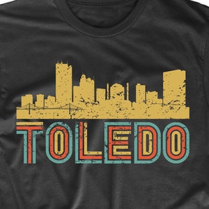 Men&#39;s Toledo Shirt - Retro Vintage Style Toledo Ohio Skyline T-Shirt