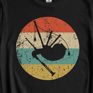 Bagpipes Shirt - Gift for Bagpiper - Bagpipes Musical Instrument Silhouette Retro Bagpiper T-Shirt
