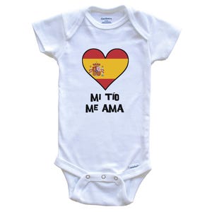 My Uncle Loves Me Spanish Language Spain Flag Heart   Baby Bodysuit - Mi tío me ama - One Piece Baby Bodysuit