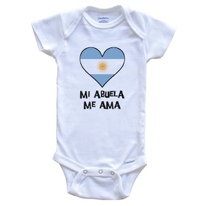 My Grandma Loves Me Spanish Language Argentina Flag Heart   Baby Bodysuit - Mi abuela me ama - One Piece Baby Bodysuit