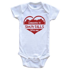 Someone in Sioux Falls Loves Me Sioux Falls South Dakota Skyline Heart   Baby Bodysuit