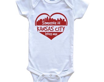 Someone in Kansas City Loves Me Kansas City Missouri Skyline Heart   Baby Bodysuit