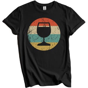 Wine Connoisseur Shirt - Wine Lover Gift - Sommelier Shirt - Vintage Retro Wine Glass Shirt - Wine Icon Shirt Black