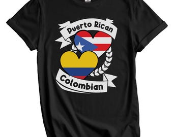Camiseta con banderas puertorriqueñas colombianas y del corazón de Puerto Rico y Colombia