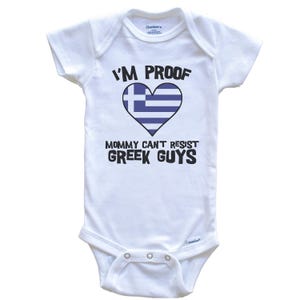 I'm Proof Mommy Can't Resist Greek Guys Romper met Griekse vlag hart - schattig rompertje