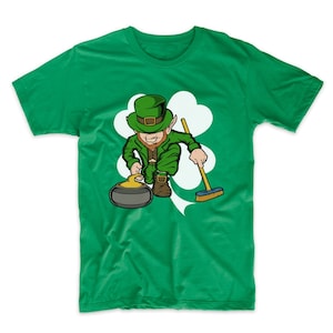 Curler Leprechaun St. Patrick&#39;s Day Curling T-Shirt - Paddy&#39;s Day Shamrock Green Shirt