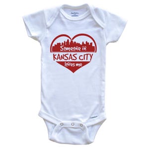Someone in Kansas City Loves Me Kansas City Missouri Skyline Heart   Baby Bodysuit