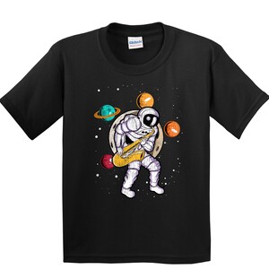 Boys Saxophone Shirt - Kids Saxophone Shirt - Saxophone Gift for Kids - Sax Player Astronaut Outer Space Spaceman Youth T-Shirt