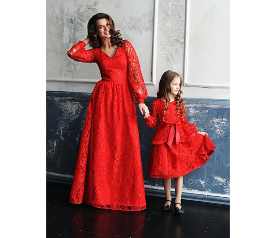 mother daughter red dresses