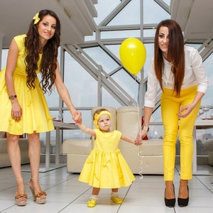 Mother Daughter matching dress Mommy and me cotton yellow dress Mom Daughter matching midi dress Sleeveless bell dress