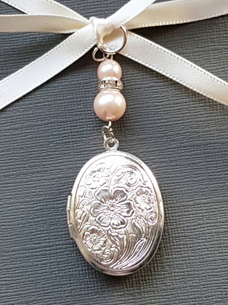 Wedding Bouquet Photo Charm Bridal Charm Oval Silver Bouquet Locket with pale Pink Pearls and Organza gift bag image 2