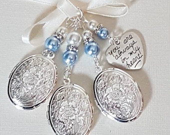 Breloque pour la mariée, breloque pour bouquet de mariage, breloque pour cadre photo, triple médaillon en argent gaufré, breloque « toujours dans mon coeur », perles blanches et bleu pâle